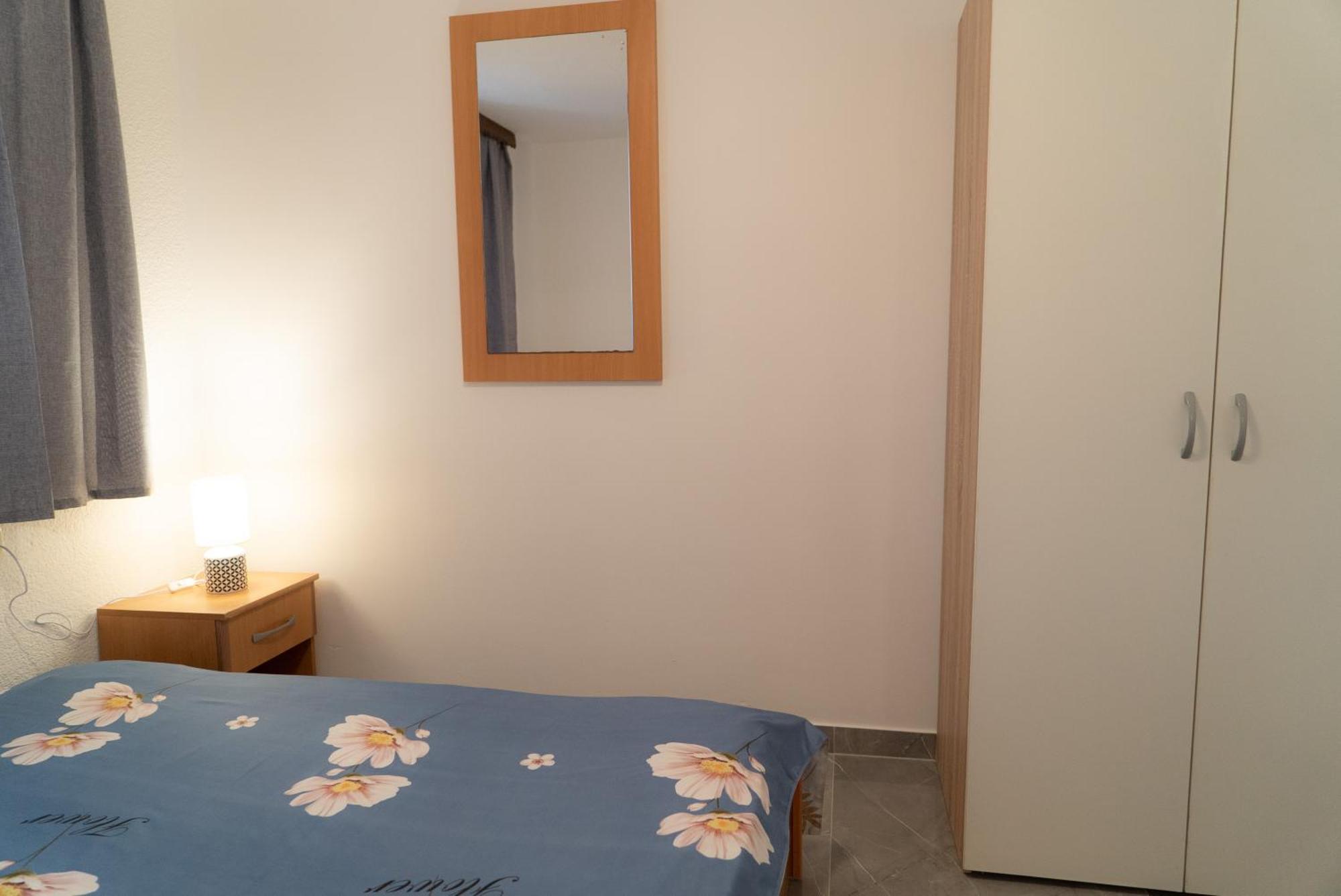 Apartments Zubcic Tisno Rum bild